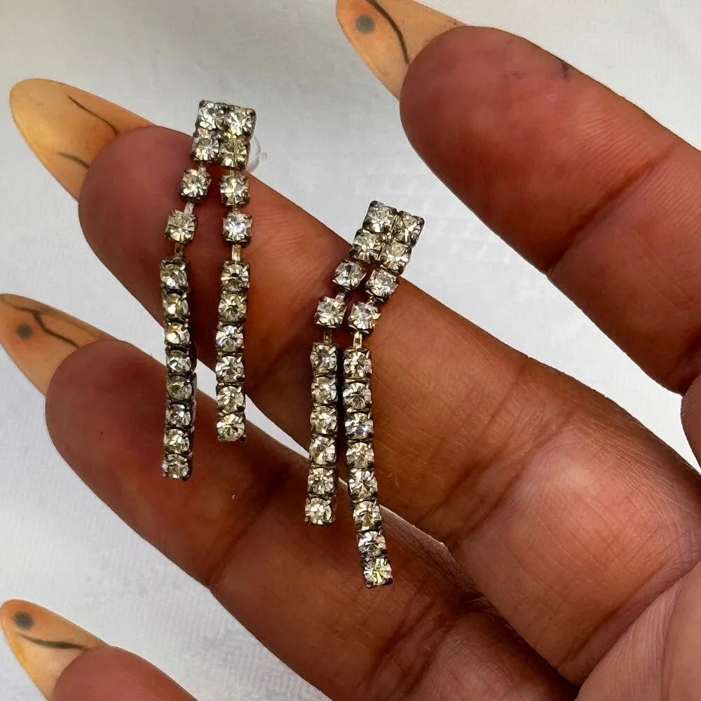 Doublestrand Rhinestone Earrings - Picture 3 of 5